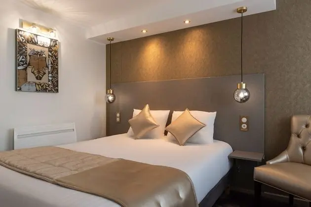 Tek Büyük Yataklı Oda (Elégance)