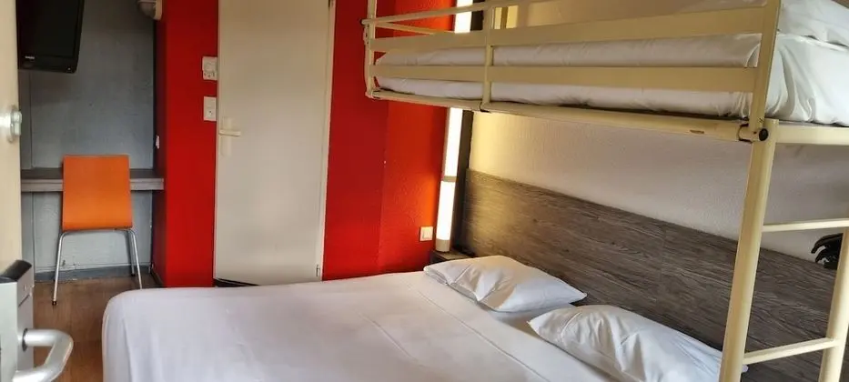 Oda, 1 Çift Kişilik Yatak