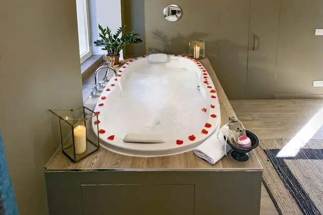 Deluxe Oda, Sıcak Su Küveti