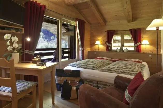 Tek Büyük veya İki Ayrı Yataklı Oda