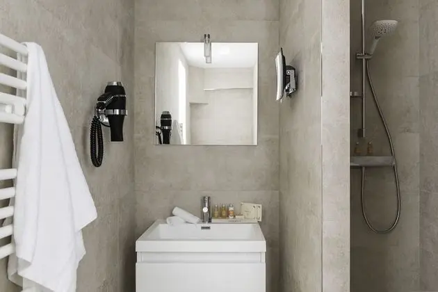 Classic Tek Büyük Yataklı Oda, 1 Çift Kişilik Yatak, Teras, Zemin Kat