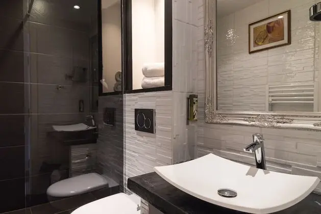 Superior Tek Büyük Yataklı Oda, 1 Büyük (Queen) Boy Yatak, Teras, Bahçeli