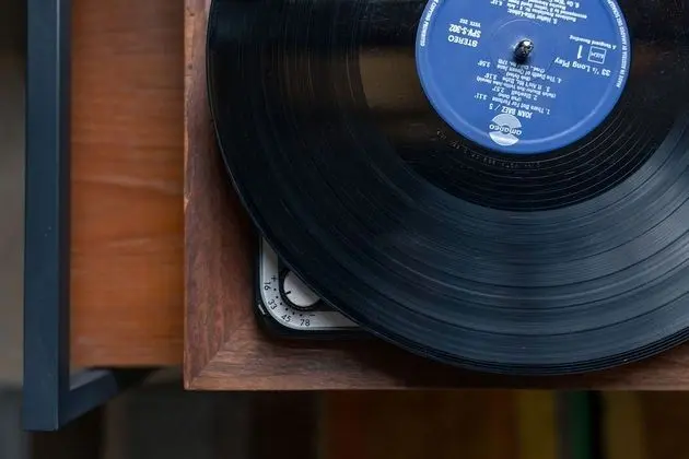 Deluxe Tek Büyük Yataklı Oda, Küvet