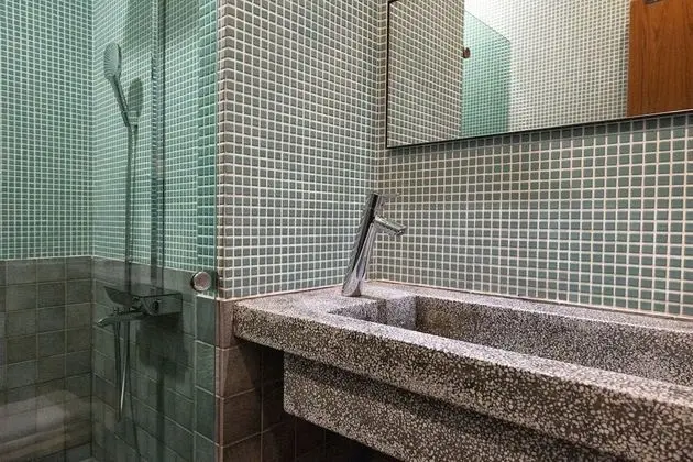 Standard Tek Büyük Yataklı Oda, Ortak Banyo