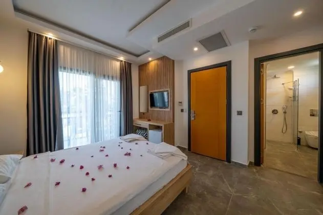 Standart Oda, Bahçe Manzaralı, Balkonlu