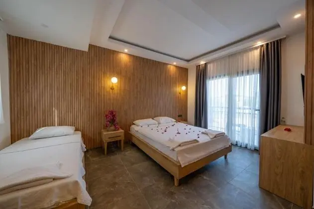 Standart Oda, Bahçe Manzaralı, Balkonlu