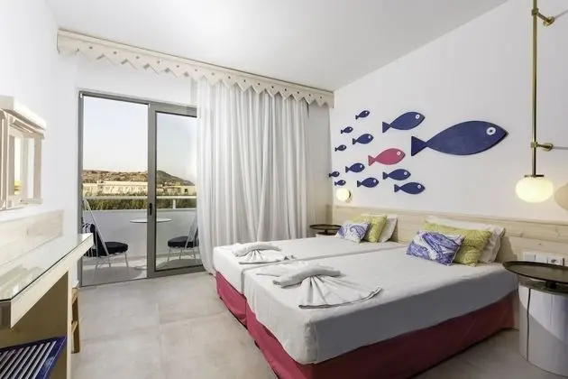 Standard Tek Büyük veya İki Ayrı Yataklı Oda, Balkon