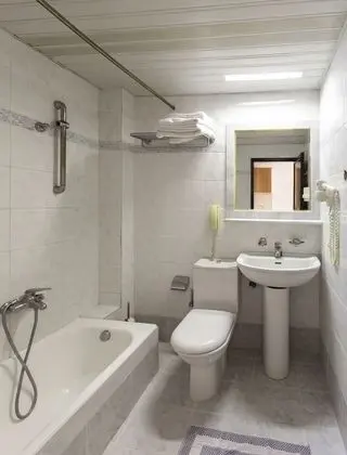 Standard Tek Büyük veya İki Ayrı Yataklı Oda, Balkon