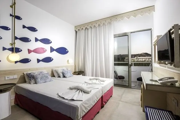 Standard Tek Büyük veya İki Ayrı Yataklı Oda, Balkon