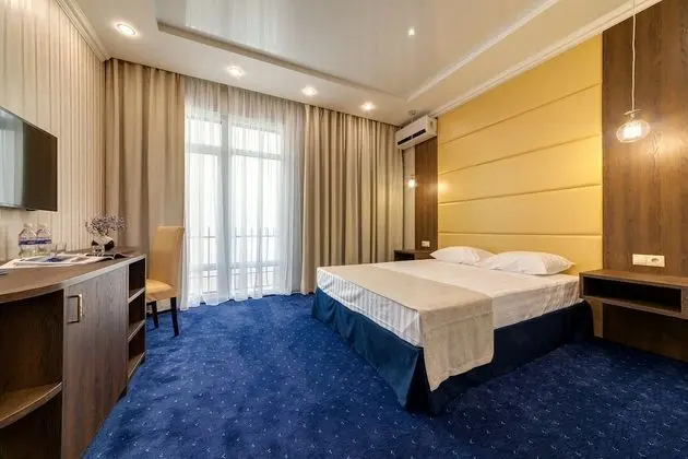 Standard Tek Büyük Yataklı Oda