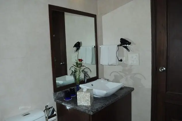 Deluxe Tek Büyük veya İki Ayrı Yataklı Oda, Balkon, Şehir Manzaralı