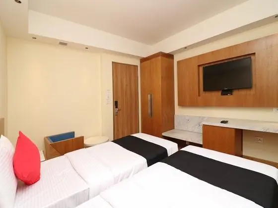 Oda, 1 Büyük (Queen) Boy Yatak, Sigara İçilmez, Şehir Manzaralı