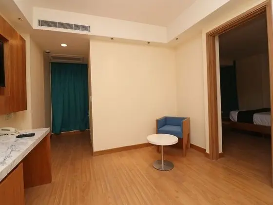 Oda, 1 Büyük (Queen) Boy Yatak, Sigara İçilmez, Şehir Manzaralı