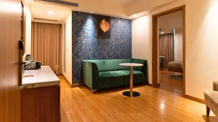 Oda, 1 Büyük (Queen) Boy Yatak, Sigara İçilmez, Şehir Manzaralı