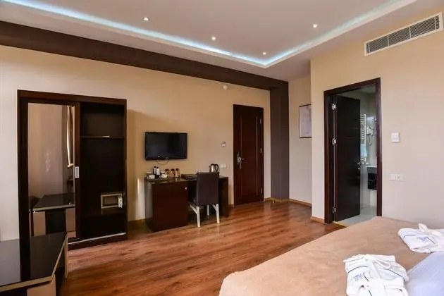 Standard Tek Büyük Yataklı Oda