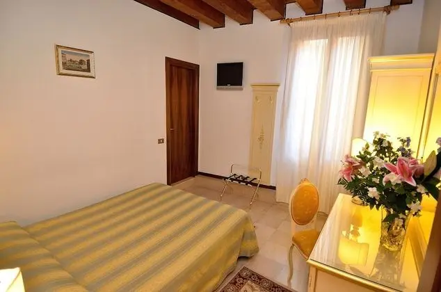 Standard Üç Kişilik Oda