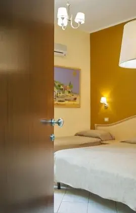 Classic Üç Kişilik Oda