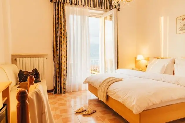 Tek Büyük Yataklı Oda, Göl Manzaralı