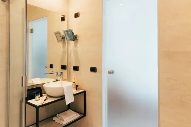 Tek Büyük Yataklı Oda, Göl Manzaralı