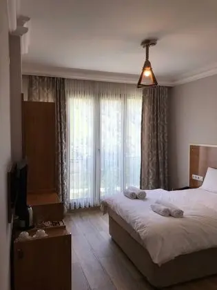 Double Deluxe Suit