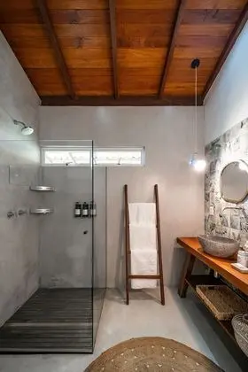 CASA MAINHA - COM PISCINA PRIVATIVA