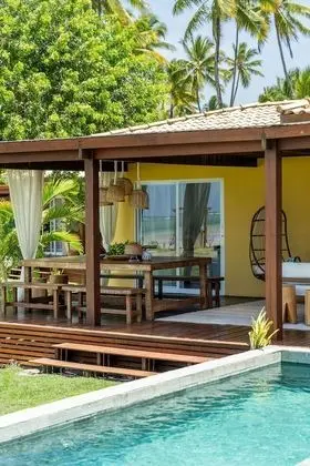 CASA MAINHA - COM PISCINA PRIVATIVA