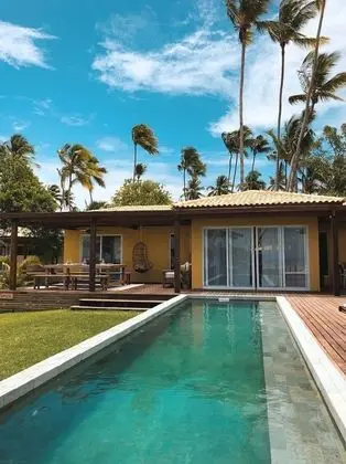 CASA MAINHA - COM PISCINA PRIVATIVA