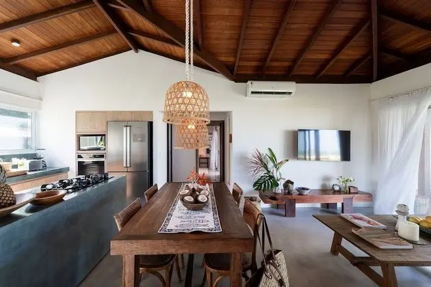 CASA MAINHA - COM PISCINA PRIVATIVA