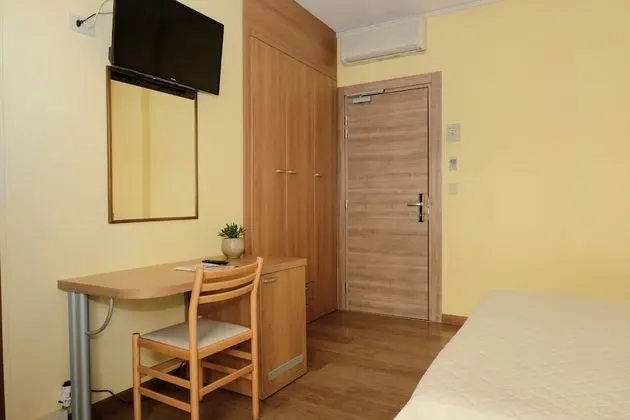 Standard Tek Büyük Yataklı Oda, Kısmi Deniz Manzaralı