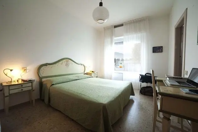 Tek Büyük Yataklı Oda, Göl Manzaralı