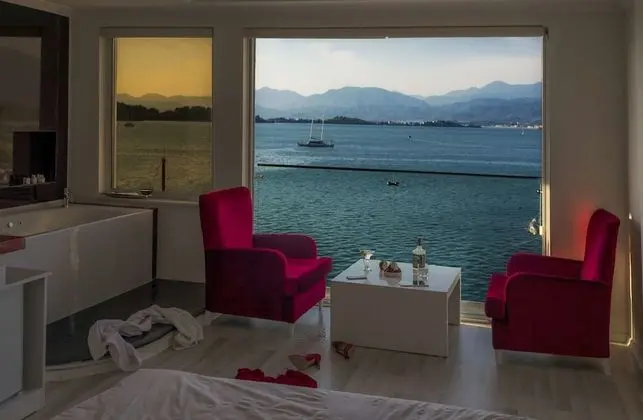 Deluxe Room with Jacuzzi