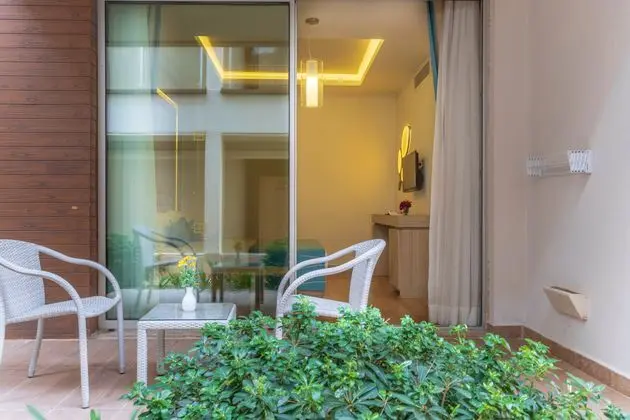 https://images.etstur.com/imgproxy/resize/2560x1440/files/images/hotelImages/etsrooms/535/Orka_Lotus_Beach_20241223140147_5.jpg