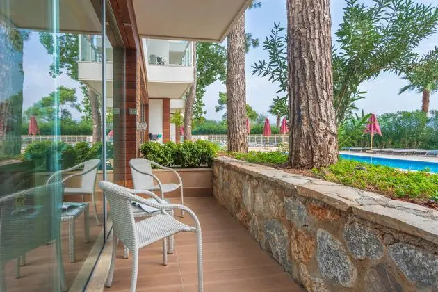 https://images.etstur.com/imgproxy/resize/2560x1440/files/images/hotelImages/etsrooms/535/Orka_Lotus_Beach_20241223140836_4.jpg