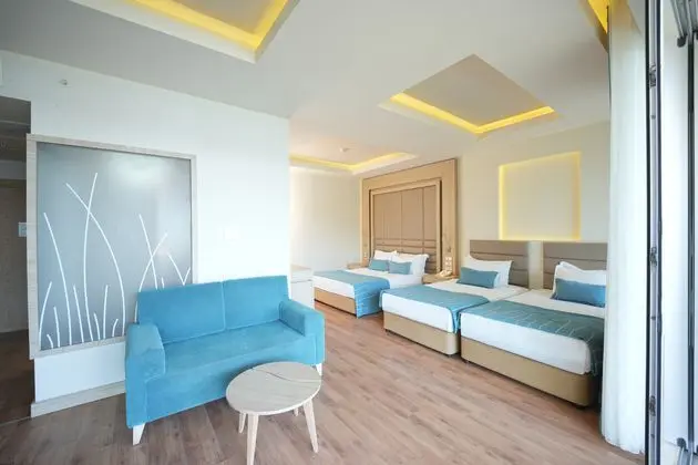 https://images.etstur.com/imgproxy/resize/2560x1440/files/images/hotelImages/etsrooms/535/Orka_Lotus_Beach_20241223141824_3.JPG