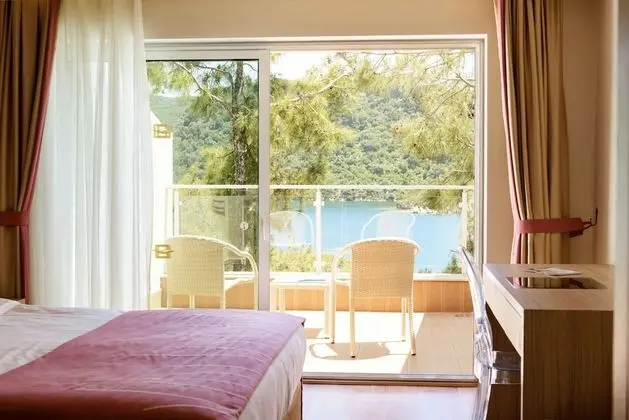 Standard Tek Büyük veya İki Ayrı Yataklı Oda, Deniz Manzaralı