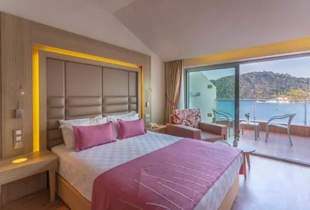 Standart Deniz Manzaralı Oda