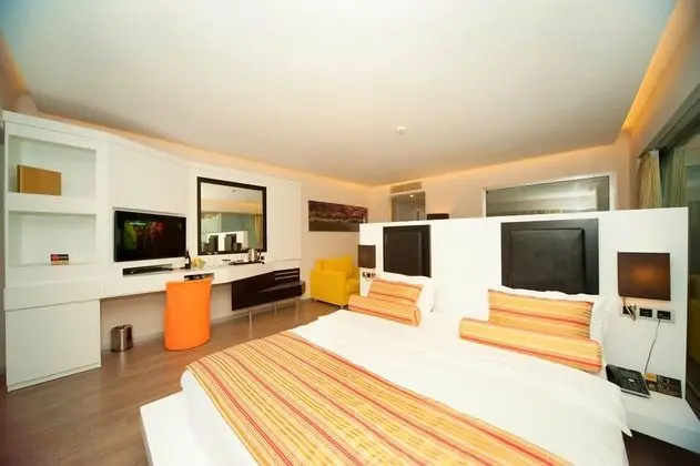 https://images.etstur.com/files/images/hotelImages/TR/51438/l/Orka-Sunlife-Resort---Spa-Oda-328932.jpg