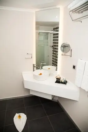 https://images.etstur.com/files/images/hotelImages/TR/51438/l/Orka-Sunlife-Resort---Spa-Oda-328935.jpg