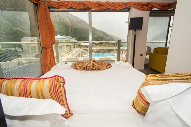 https://images.etstur.com/files/images/hotelImages/TR/51438/l/Orka-Sunlife-Resort---Spa-Oda-328938.jpg