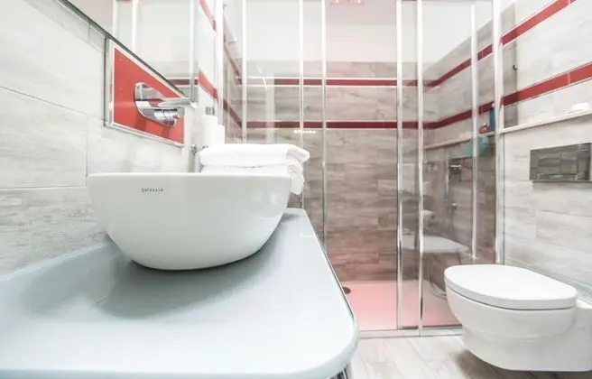 Comfort Tek Büyük Yataklı Oda