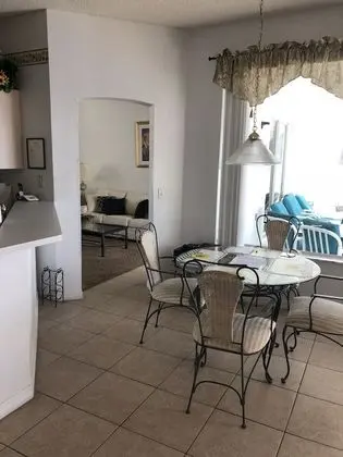 Standard Ev, 4 Yatak Odası, Kişiye Özel Havuzlu