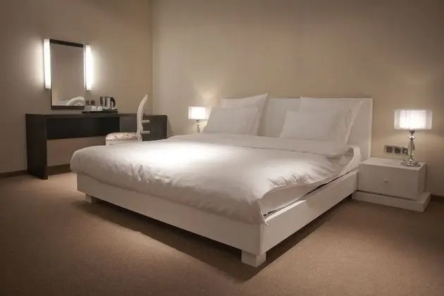 Luxury Oda