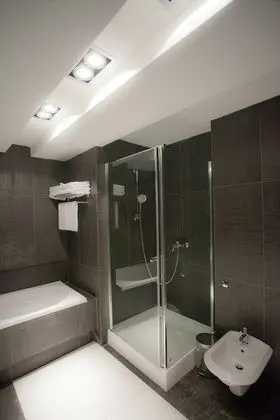 Luxury Oda