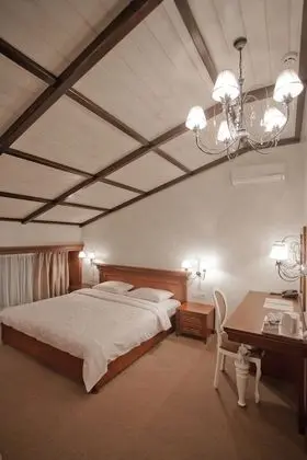 Superior Tek Büyük Yataklı Oda (Attic)