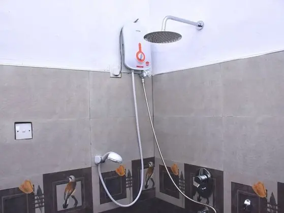 Deluxe Tek Büyük Yataklı Oda, 1 Çift Kişilik Yatak, Havuz Kullanımı, Dağ Manzaralı