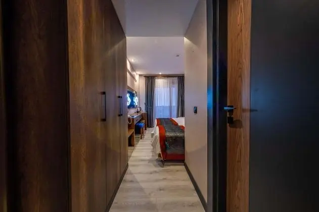 https://images.odamax.com/img/1024x768/odamax/image/upload/Ornella_Otel_Alt_noluk_202605211805428_DSCF1602_HDR.jpg