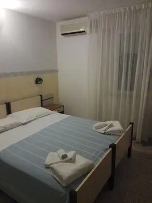 Standard Tek Büyük veya İki Ayrı Yataklı Oda, Balkon