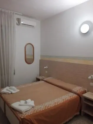Standard Tek Büyük veya İki Ayrı Yataklı Oda, Balkon