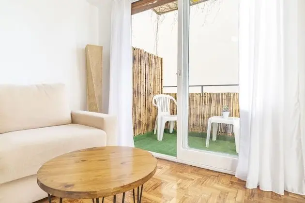 Standard Apart Daire, Şehir Manzaralı