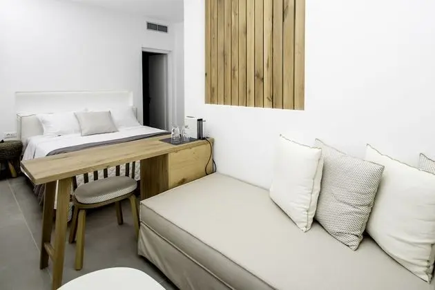 King Suite with Jacuzzi, Sea view (105)